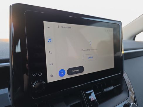 Used 2025 Toyota Corolla LE image 20