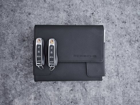 Used 2020 Porsche Taycan Turbo image 80