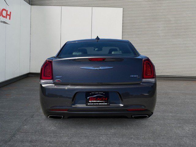 Used 2016 Chrysler 300 S AWD/4WD image 14