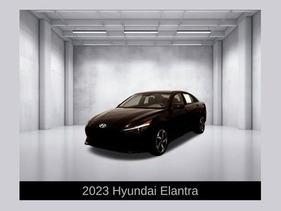 Used 2023 Hyundai Elantra SEL w/ Convenience Package