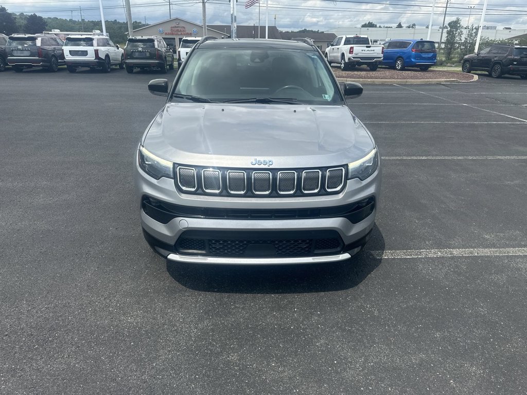 Used 2022 Jeep Compass Limited w/ Elite Group AWD/4WD image 3