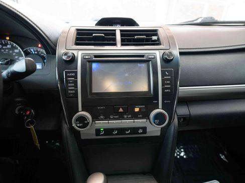 Used 2012 Toyota Camry SE image 17