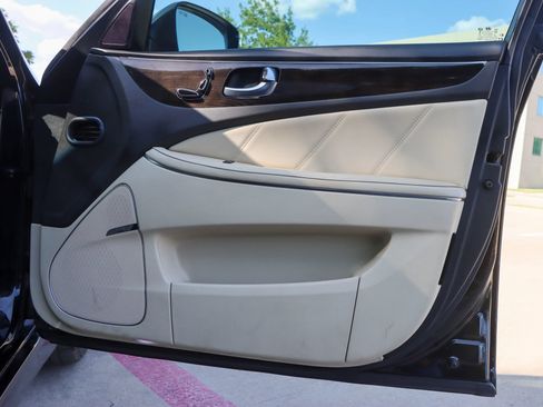 Used 2016 Hyundai Equus Ultimate RWD image 10