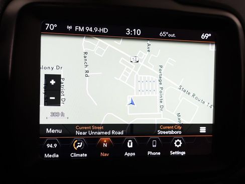 Used 2023 Jeep Renegade Latitude AWD/4WD image 44