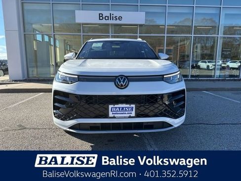 New 2026 Volkswagen Tiguan SEL R-Line image 2
