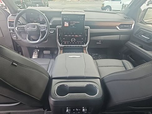 Used 2026 GMC Yukon XL Denali w/ Sun & Power Step Package AWD/4WD image 23