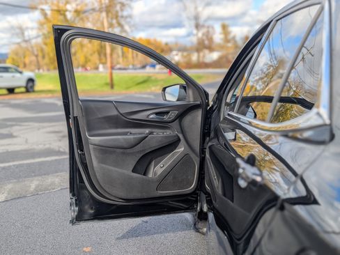 Used 2019 Chevrolet Equinox LT image 27