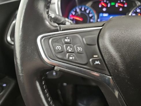 Used 2020 Chevrolet Equinox LT image 19