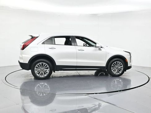 Used 2024 Cadillac XT4 Premium Luxury AWD/4WD image 2