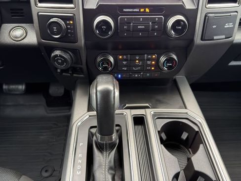 Used 2019 Ford F150 Raptor w/ Equipment Group 802A Luxury AWD/4WD image 21