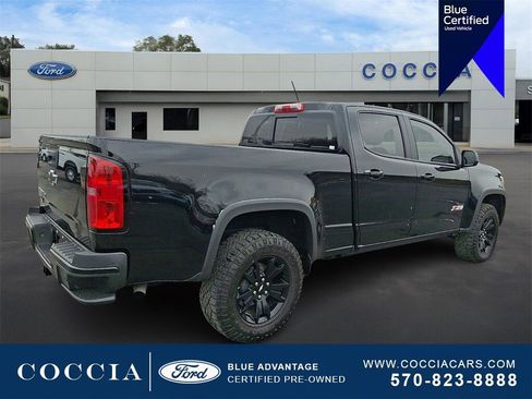 Used 2019 Chevrolet Colorado Z71 w/ Z71 Midnight Edition image 4