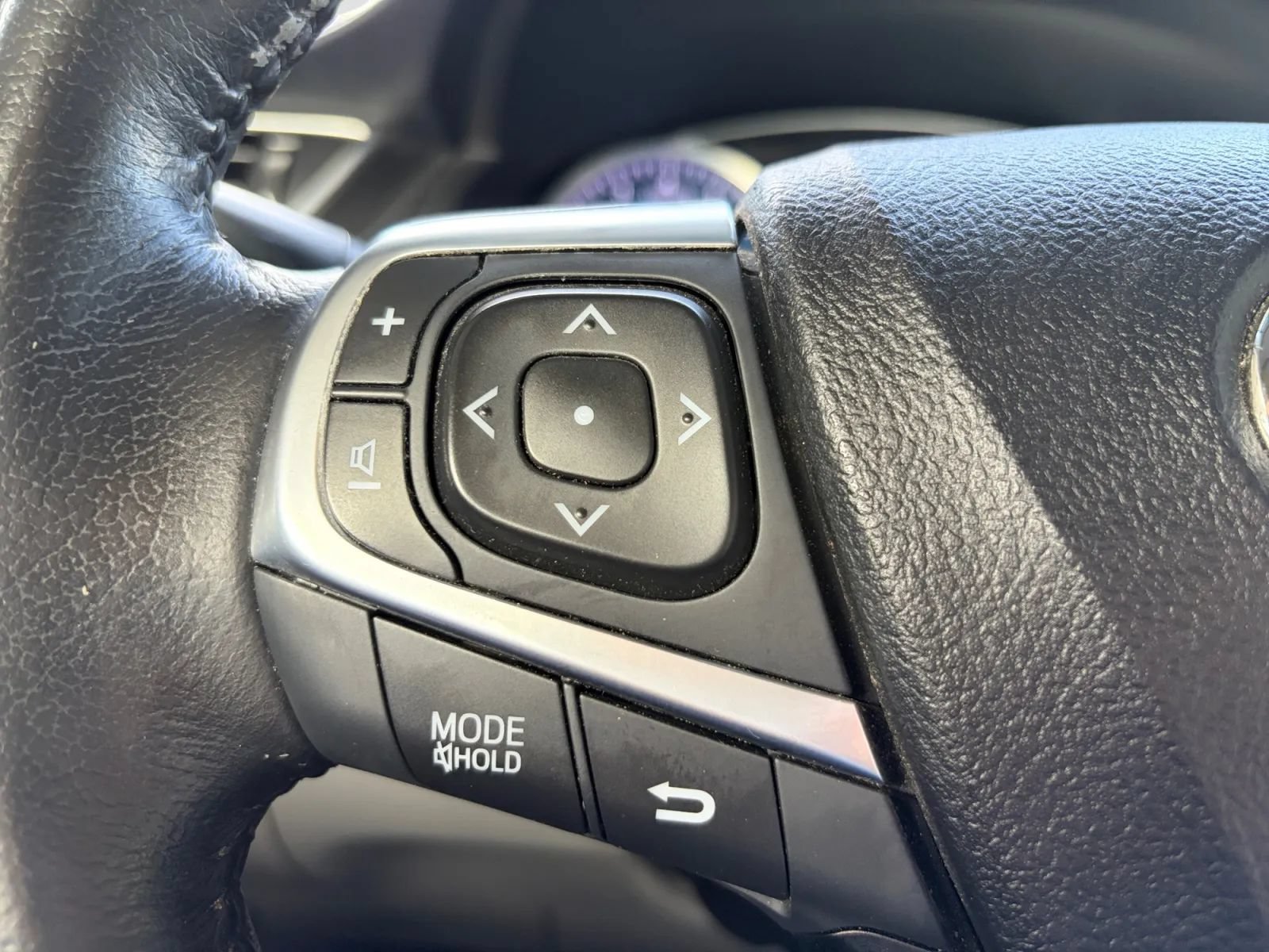 Used 2016 Toyota Camry XLE w/ Convenience Package FWD image 29