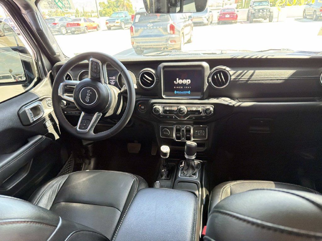Used 2023 Jeep Wrangler Unlimited Sahara AWD/4WD image 13