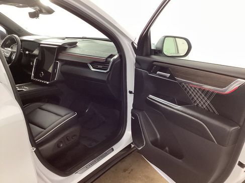 Used 2026 GMC Acadia Denali w/ Super Cruise Package AWD/4WD image 18