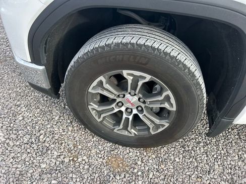 Used 2024 GMC Sierra 1500 SLT image 49