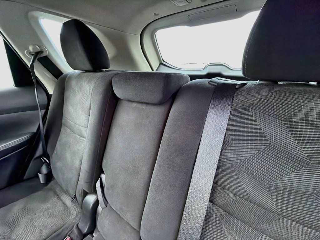 Used 2016 Nissan Rogue AWD image 9