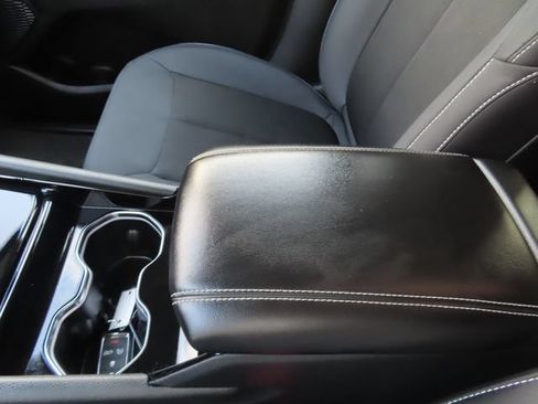 Used 2023 Jeep Grand Cherokee L Laredo w/ Luxury Tech Group I AWD/4WD image 37