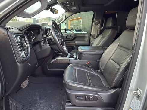 Used 2023 GMC Sierra 3500 Denali w/ Denali Ultimate Package AWD/4WD image 9