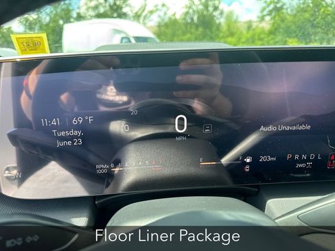 New 2026 Buick Enclave Preferred w/ LPO, Floor Liner Package AWD/4WD image 17
