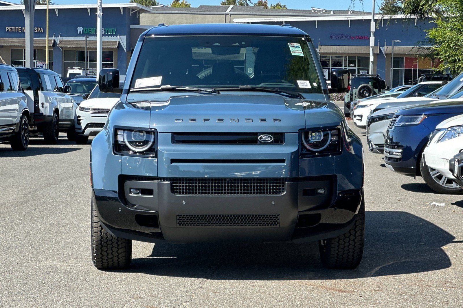 New 2026 Land Rover Defender 110 X-Dynamic SE AWD/4WD image 6