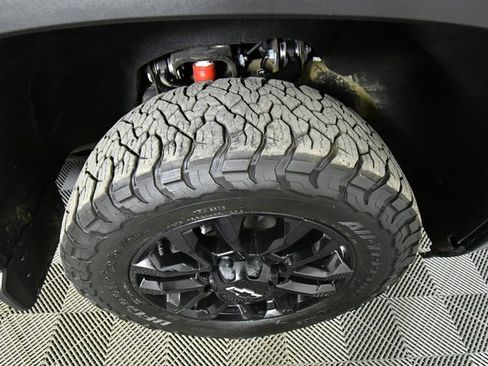 Used 2025 Chevrolet Silverado 3500 LTZ w/ LTZ Plus Package image 17