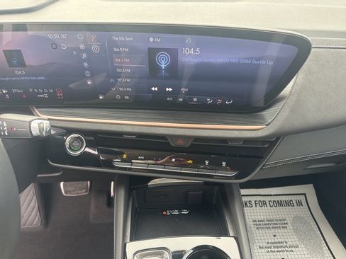 Used 2025 Buick Envision Sport Touring image 11