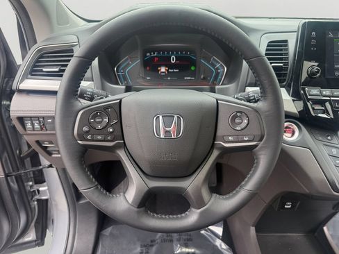 Used 2023 Honda Odyssey EX-L image 12