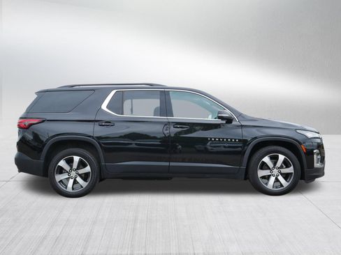 Used 2023 Chevrolet Traverse LT w/ LT Premium Package AWD/4WD image 8