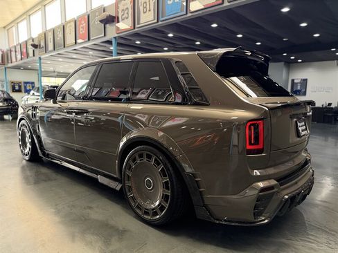 Used 2026 Rolls-Royce Cullinan AWD/4WD image 9