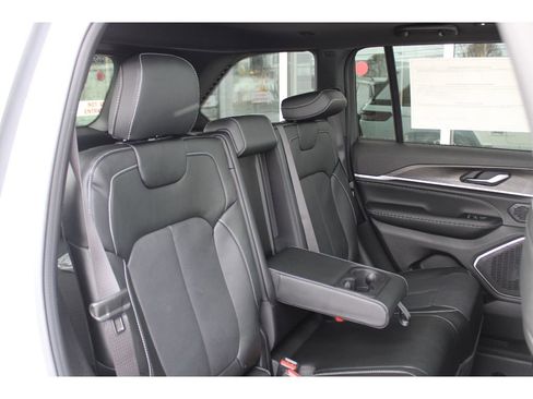 New 2026 Jeep Grand Cherokee Limited Reserve AWD/4WD image 26