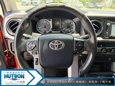 Used 2017 Toyota Tacoma SR5 w/ Tow Package RWD image 12