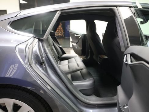 Used 2018 Tesla Model S 75D image 38