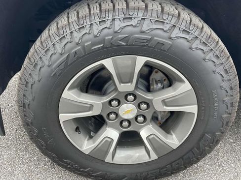 Used 2020 Chevrolet Colorado Z71 AWD/4WD image 8