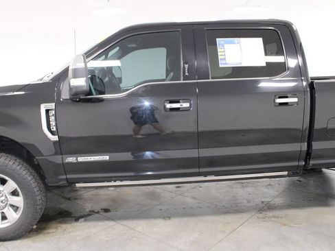 Used 2022 Ford F250 Platinum AWD/4WD image 6