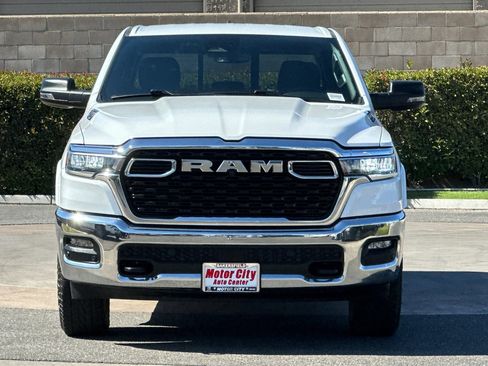 Used 2025 RAM 1500 Big Horn AWD/4WD image 9