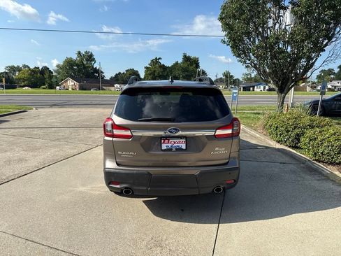 Used 2021 Subaru Ascent Premium w/ Convenience Package AWD/4WD image 6