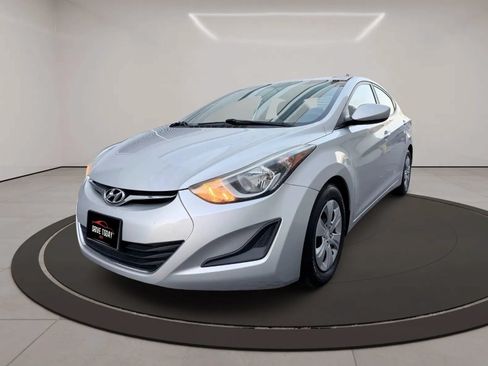 Used 2016 Hyundai Elantra SE FWD image 2
