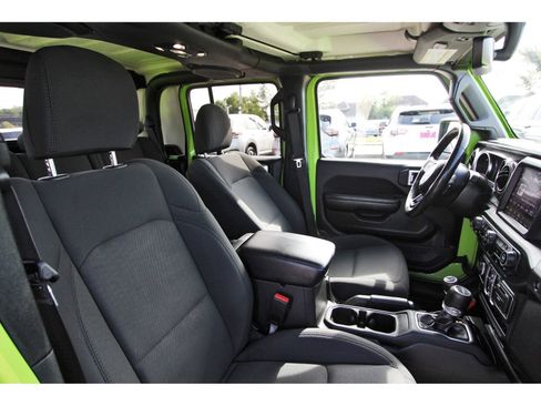 Used 2021 Jeep Gladiator Sport image 26