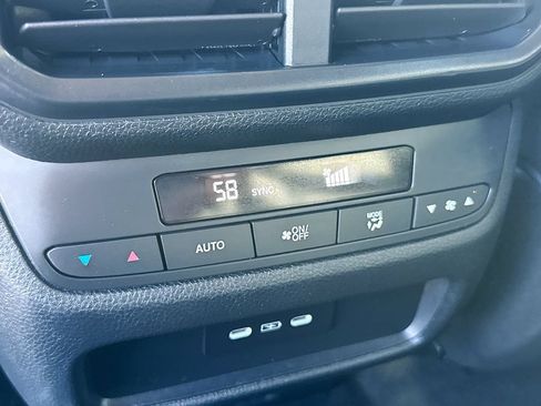 Used 2025 Honda Pilot EX-L image 24
