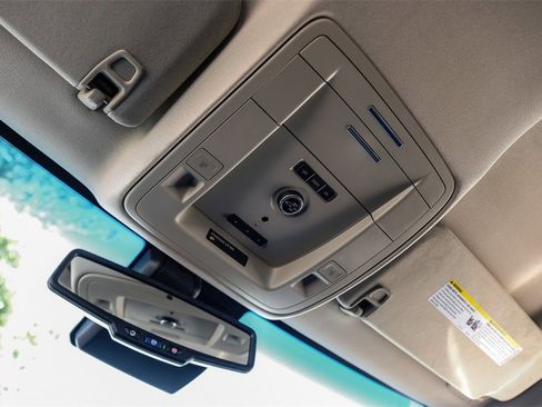 Used 2019 GMC Yukon SLT image 30