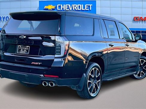 Used 2025 Chevrolet Suburban RST w/ RST Capability Package image 5