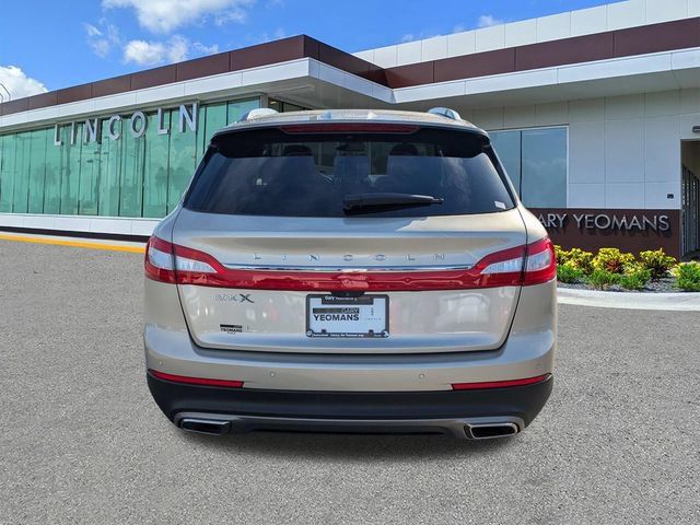 Used 2017 Lincoln MKX Select w/ Select Plus Package FWD image 5