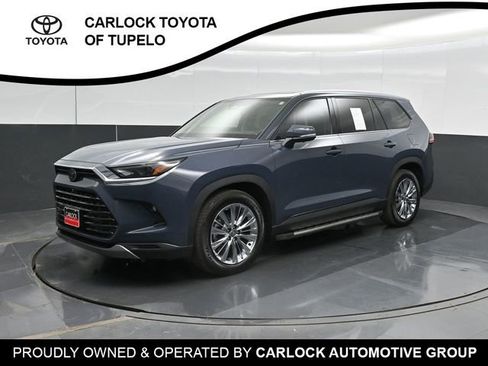 Used 2025 Toyota Grand Highlander AWD image 8