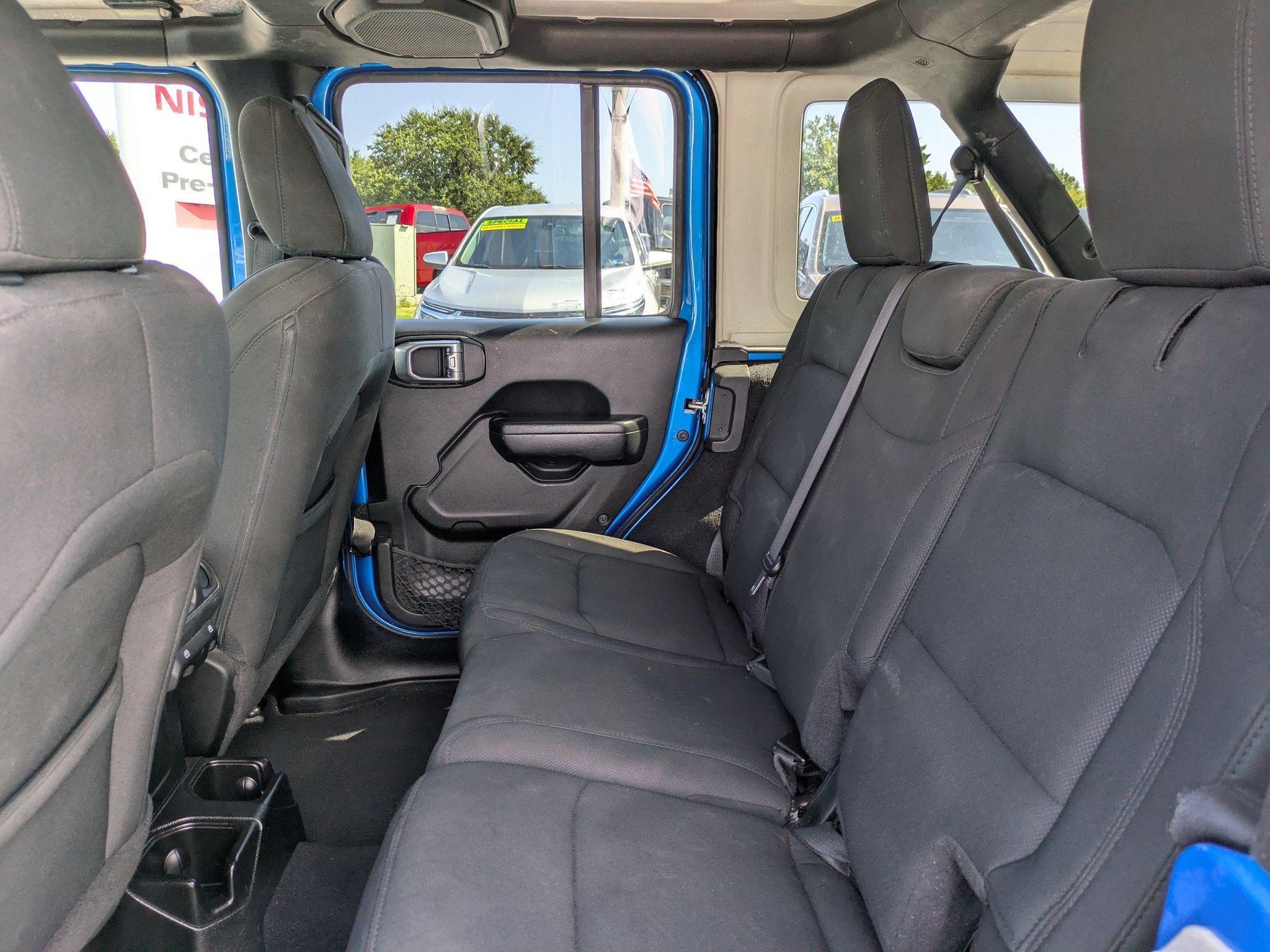 Used 2023 Jeep Wrangler Unlimited Sport AWD/4WD image 15