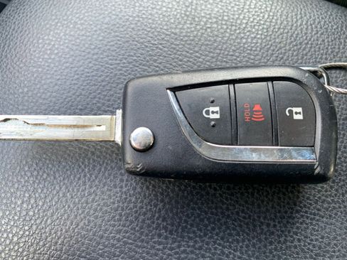 Used 2025 Toyota RAV4 LE image 21