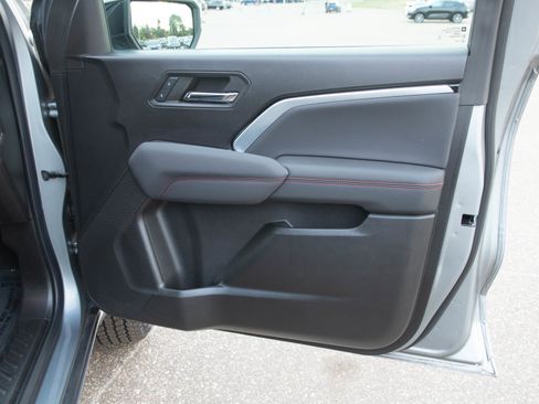Used 2023 Chevrolet Colorado Z71 w/ Z71 Convenience Package 2 AWD/4WD image 9