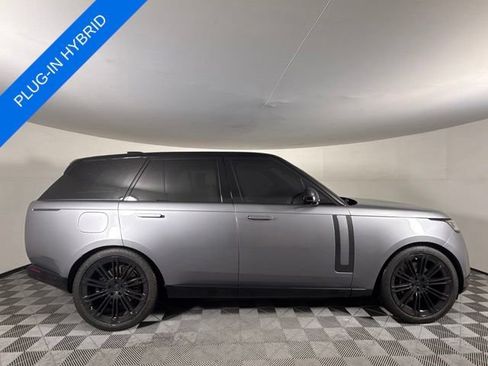 Used 2026 Land Rover Range Rover SE AWD/4WD image 9