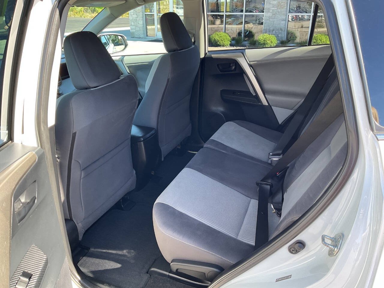 Used 2013 Toyota RAV4 XLE AWD/4WD image 30
