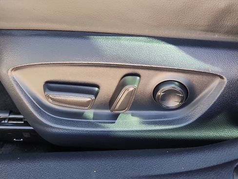 Used 2023 Toyota Camry XSE image 13