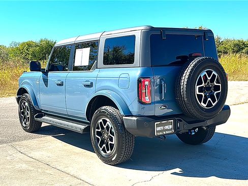 Used 2025 Ford Bronco Outer Banks AWD/4WD image 6